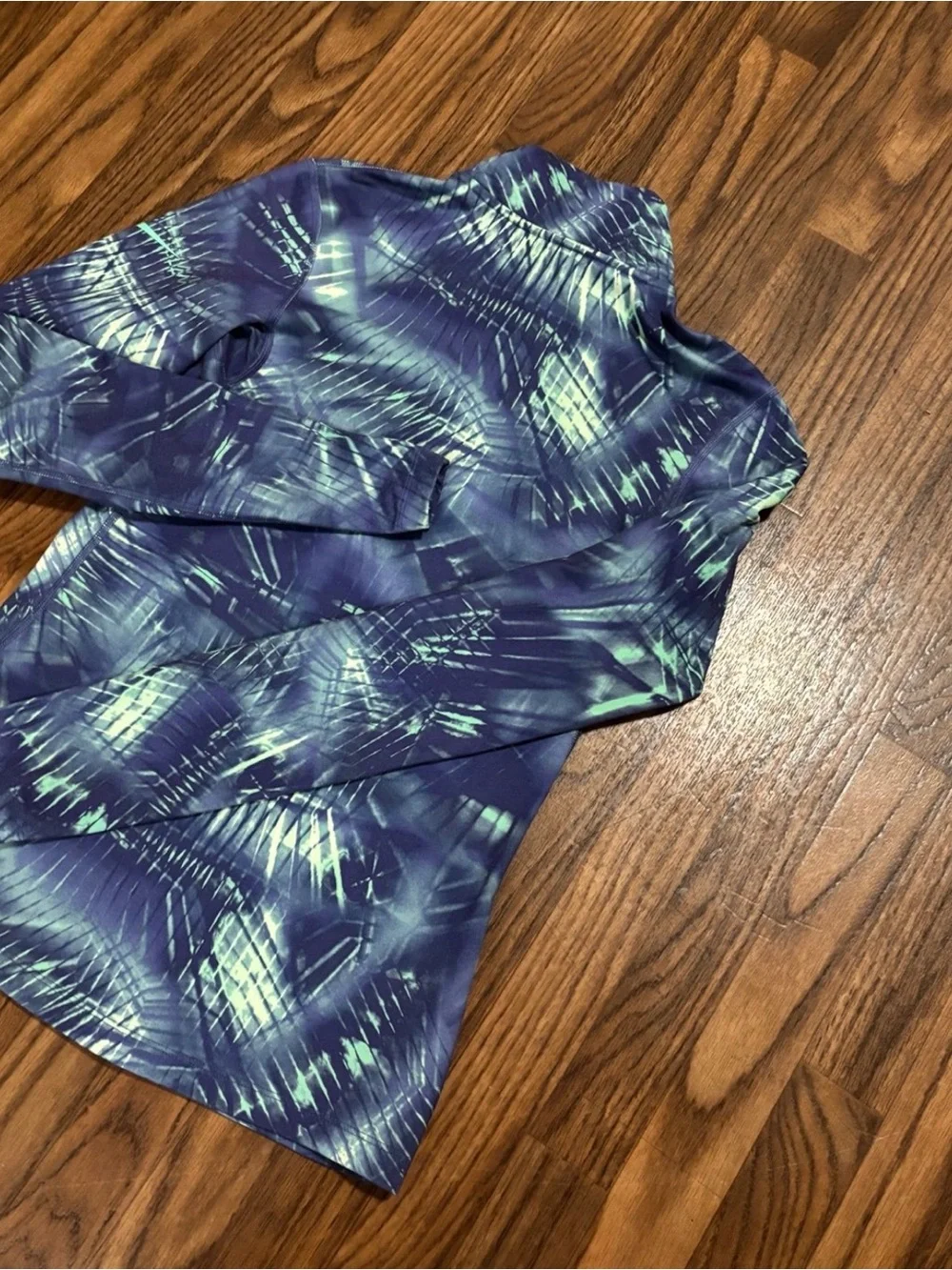 Nike Dri Fit * Woman’s Mint Green and Blue Training Top * Small.